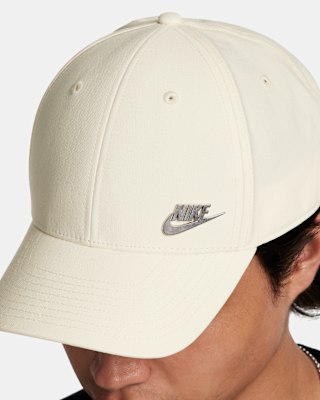 Nike Dri-FIT Club Structured Metal Logo Cap. Nike.com